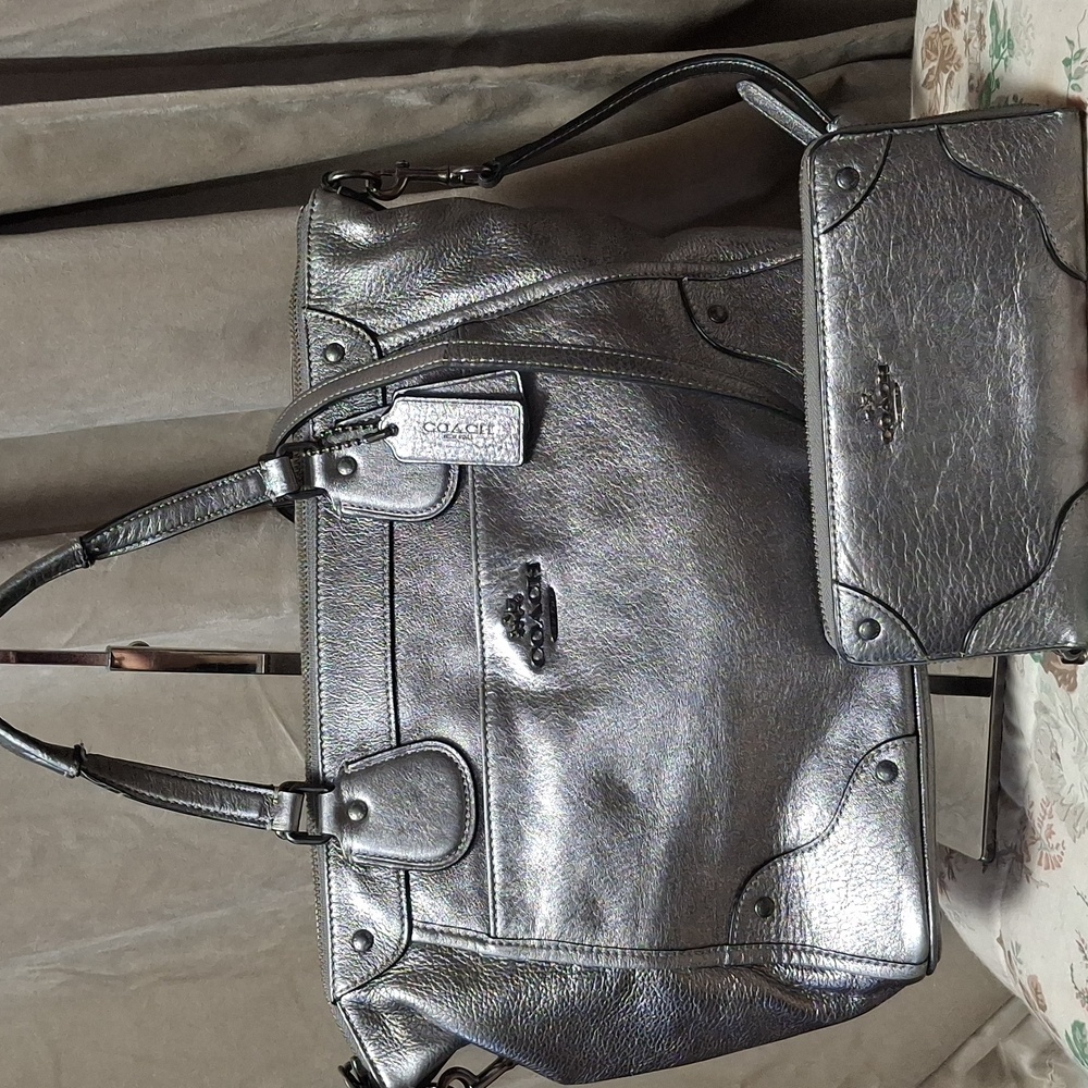 Coach Mickie Handbag And Wallet